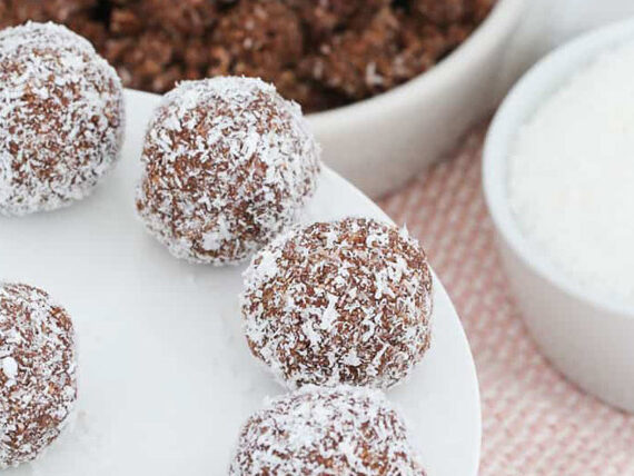 4 Ingredient kid friendly Rum Balls  (Chocolate & Coconut Balls)